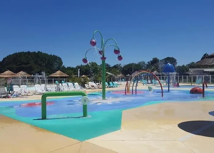 אתר קמפינג Mobil-home 6-8pers -clim Siblu Les Charmettes לס מתה