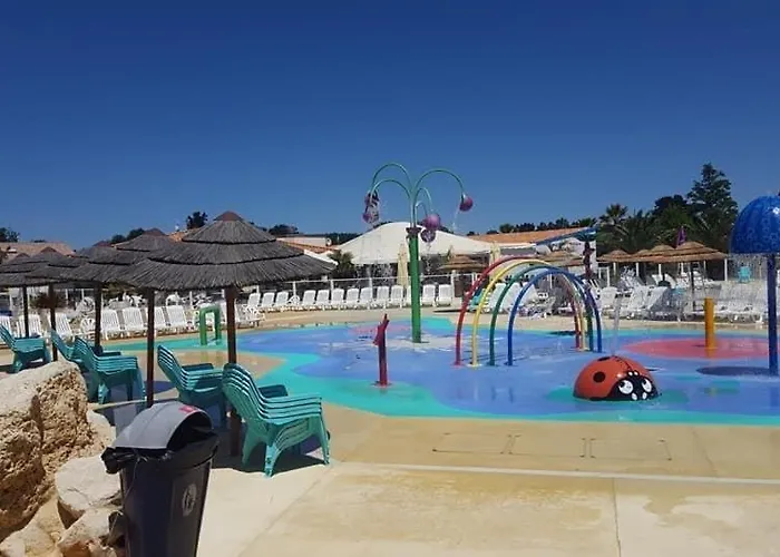 אתר קמפינג Mobil-home 6-8pers -clim Siblu Les Charmettes *